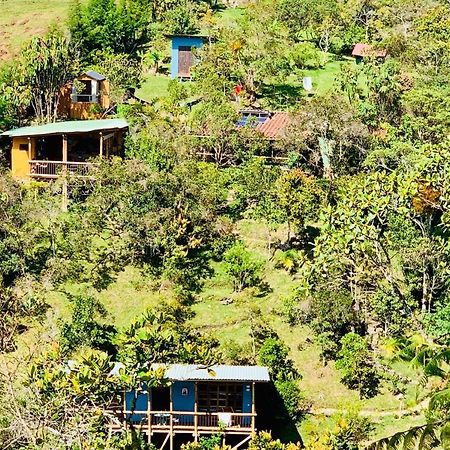 La Casa De Loto Retreat Guatape Exterior photo