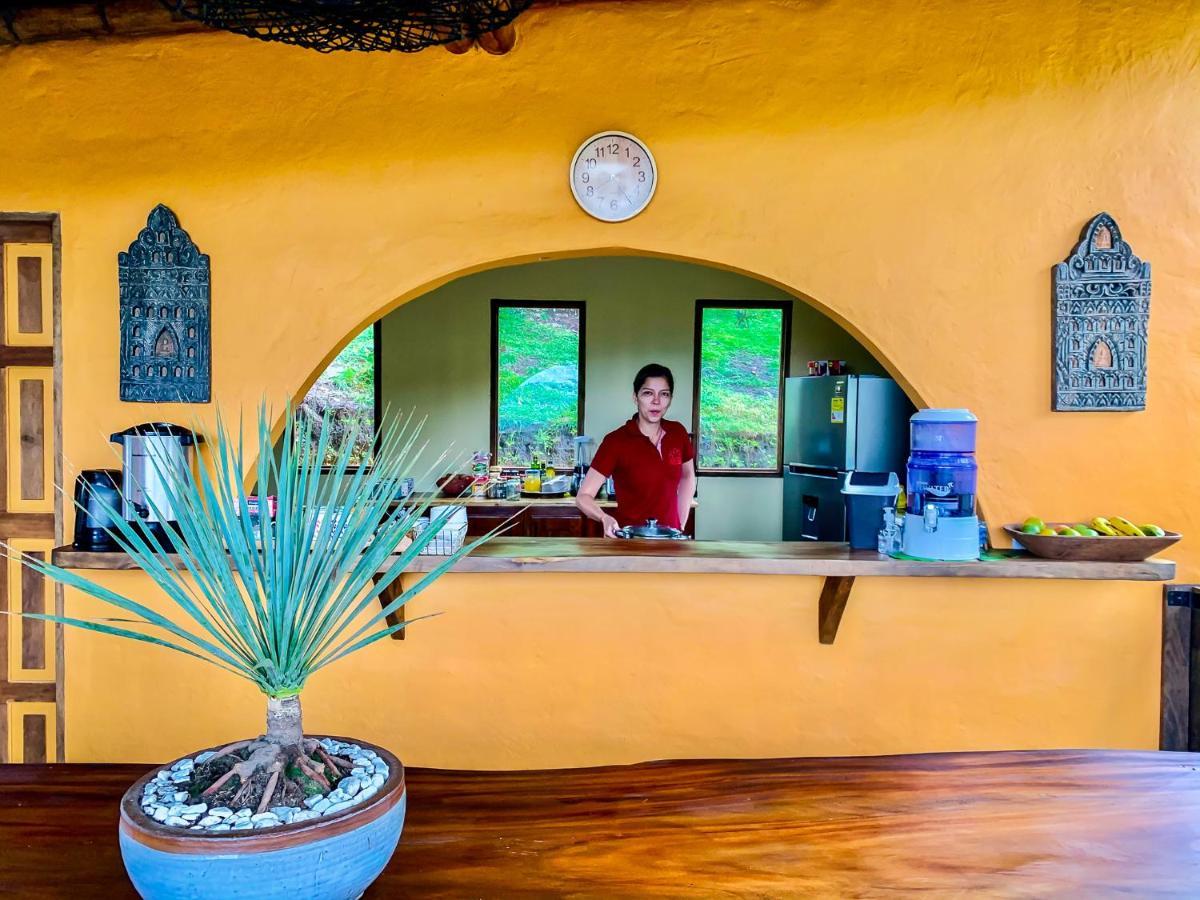 La Casa De Loto Retreat Guatape Exterior photo