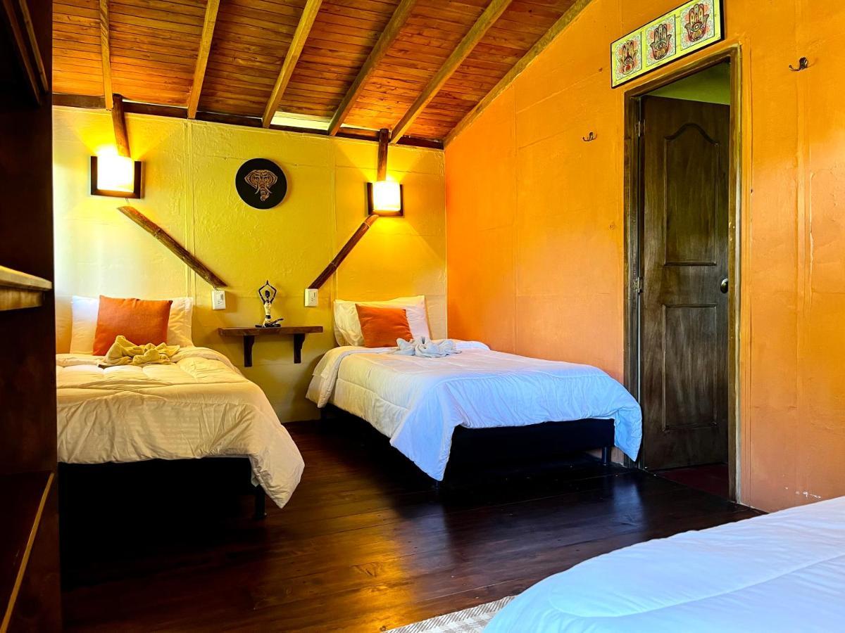 La Casa De Loto Retreat Guatape Exterior photo